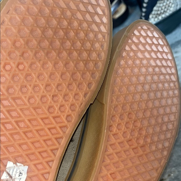 Vans Men's Green Suede Sneakers - Picture 6 of 9